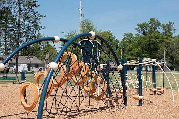 Metro Park playground1